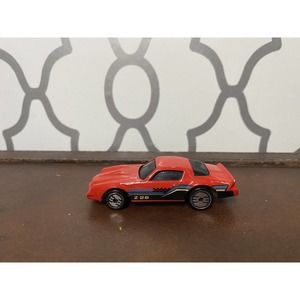 1982 Vintage Hot Wheels Blackwall Silver Wheel BW Camaro Z28 RED